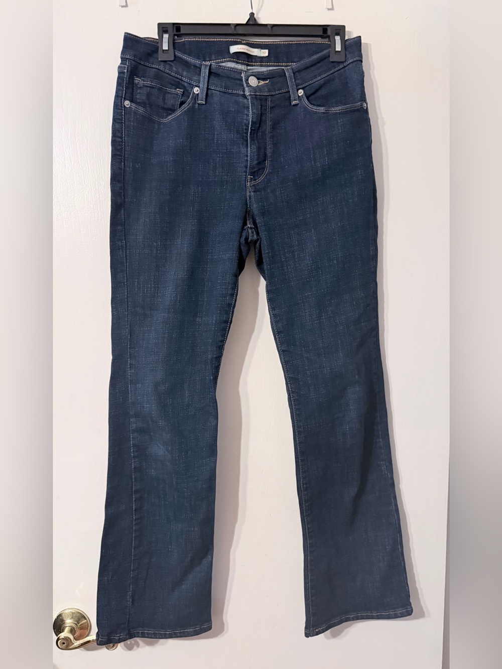 Levi's Women's Jeans Blue Classic Boot Cut Dark Island Rinse Wash Denim 10